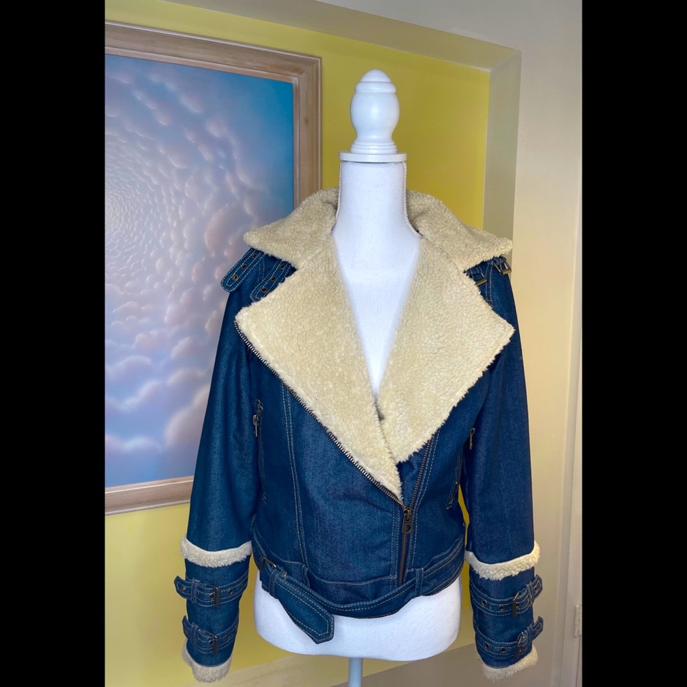 🚨SOLD🚨Denim Jean Faux Fur Jacket Size S